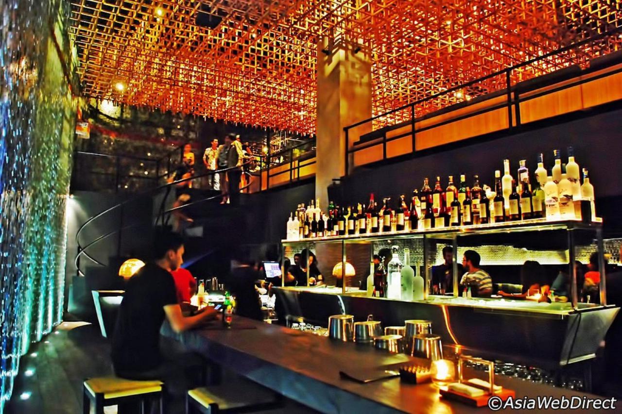 فندق تي إس سويتس سيمينياك بالي سمينياك المظهر الخارجي الصورة The bar at the 101 bar
