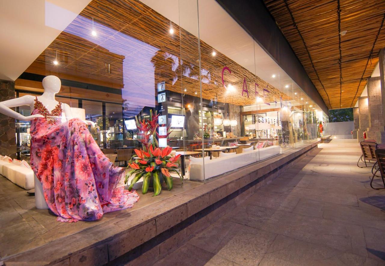 فندق تي إس سويتس سيمينياك بالي سمينياك المظهر الخارجي الصورة The interior of the shopping mall
