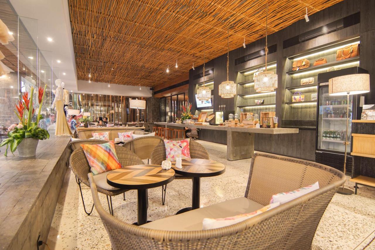 فندق تي إس سويتس سيمينياك بالي سمينياك المظهر الخارجي الصورة The interior of the restaurant