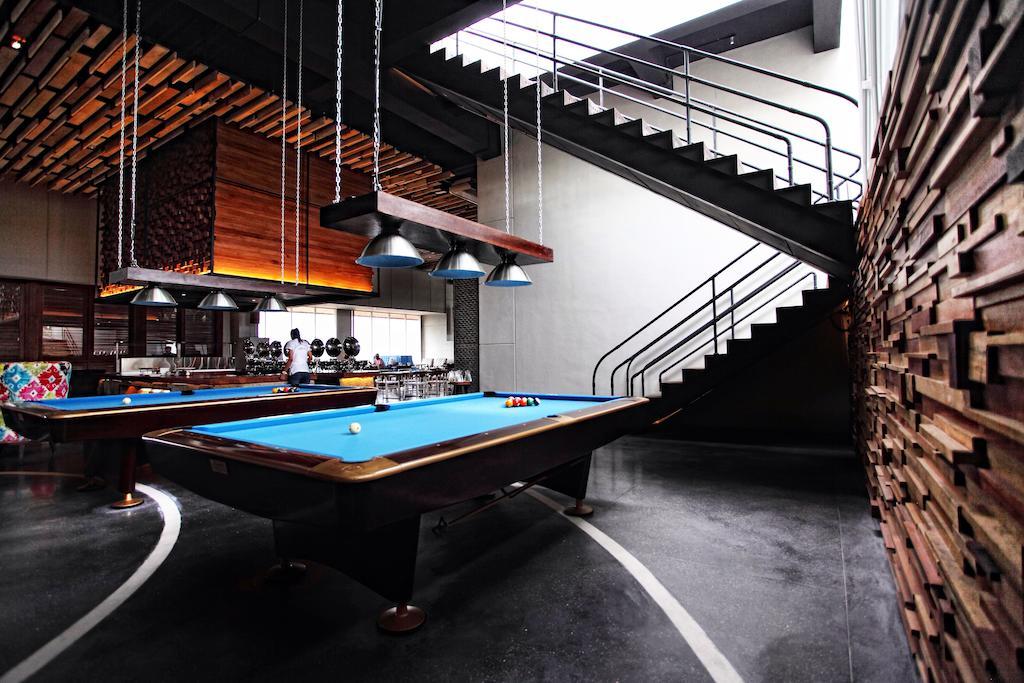 فندق تي إس سويتس سيمينياك بالي سمينياك المظهر الخارجي الصورة The interior of the pool hall at the 2012 Olympics